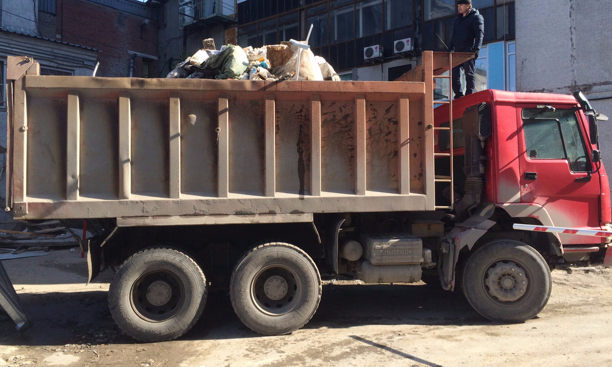 Вывоз строительного мусора Хово Томск