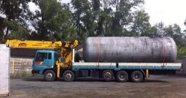 Перевозка негабаритного груза самогрузом грузоподъемностью 18 тонн стрела манипулятор 15 тонн в Томске